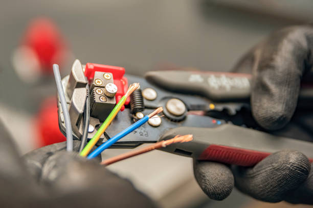 Best 24-Hour Electrician  in East Newark, NJ
